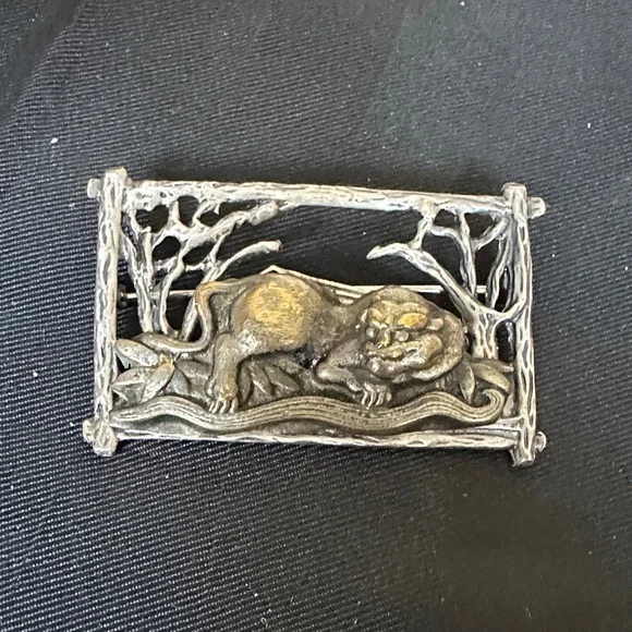 Vintage Michelle Sterling Silver Lion & Lioness Jungle Scene Brooch 9.0g - Picture 1 of 7